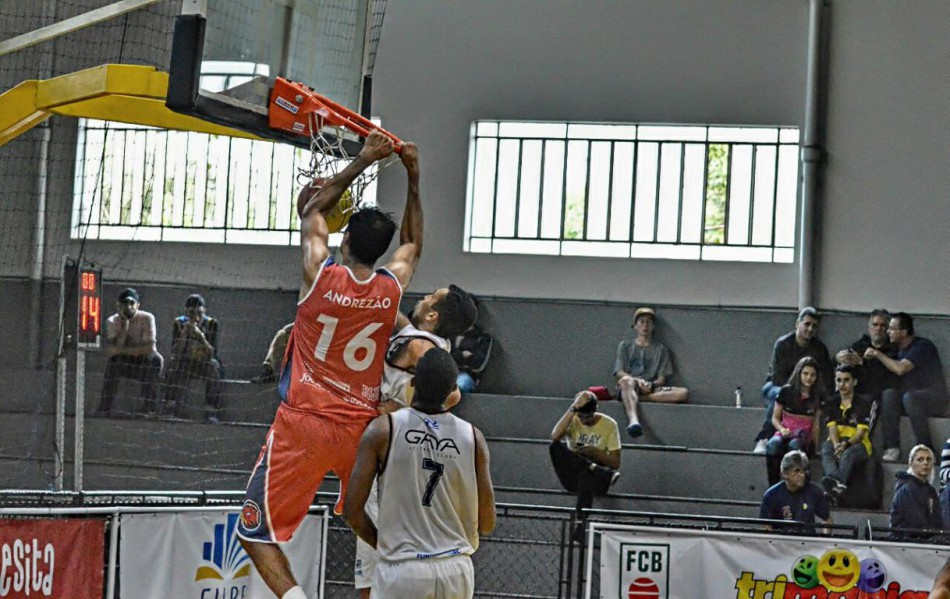 Basquete masculino se classifica para a fase final da Copa Santa Catarina