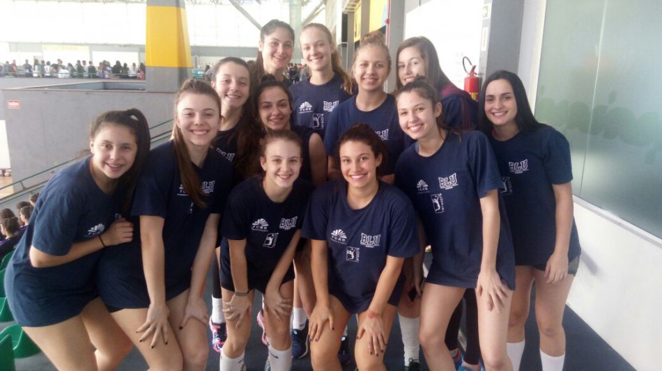Vôlei feminino infantojuvenil participa da Copa Aevi em Pomerode