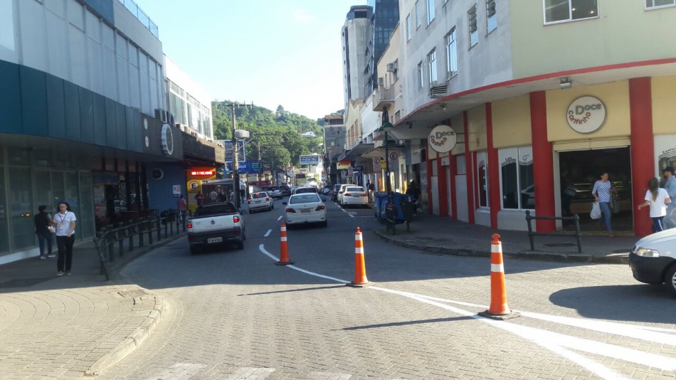 Prefeitura modifica acesso de trânsito à Rua Doutor Amadeu da Luz
