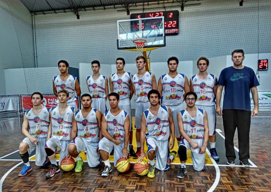 Basquete sub-19 masculino quer confirmar classificação para 2ª fase do Estadual