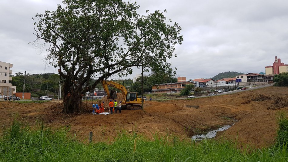 Terreno começa a ser preparado para construção do Terminal Oeste