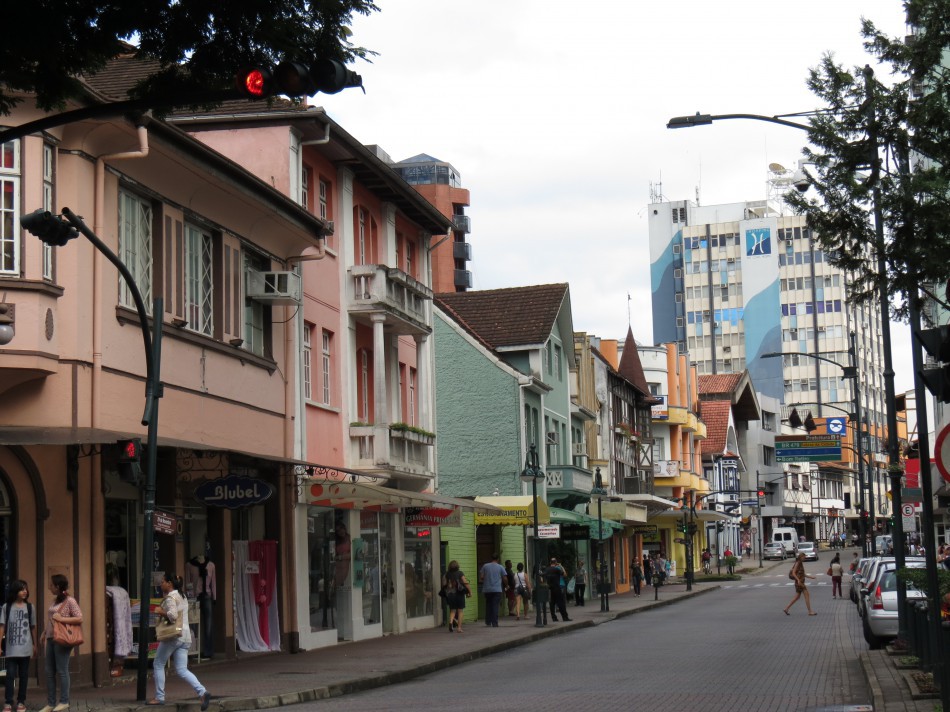 Rua 15 de Novembro terá o trânsito interrompido neste sábado
