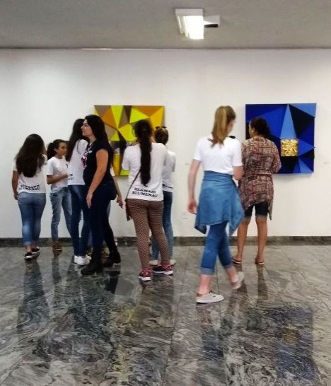 Estudantes do Alto Vale são os primeiros a visitar nova exposição do MAB