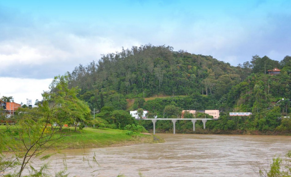 Prefeitura lança edital para construção de ponte entre as ruas Paraguay e Itajaí