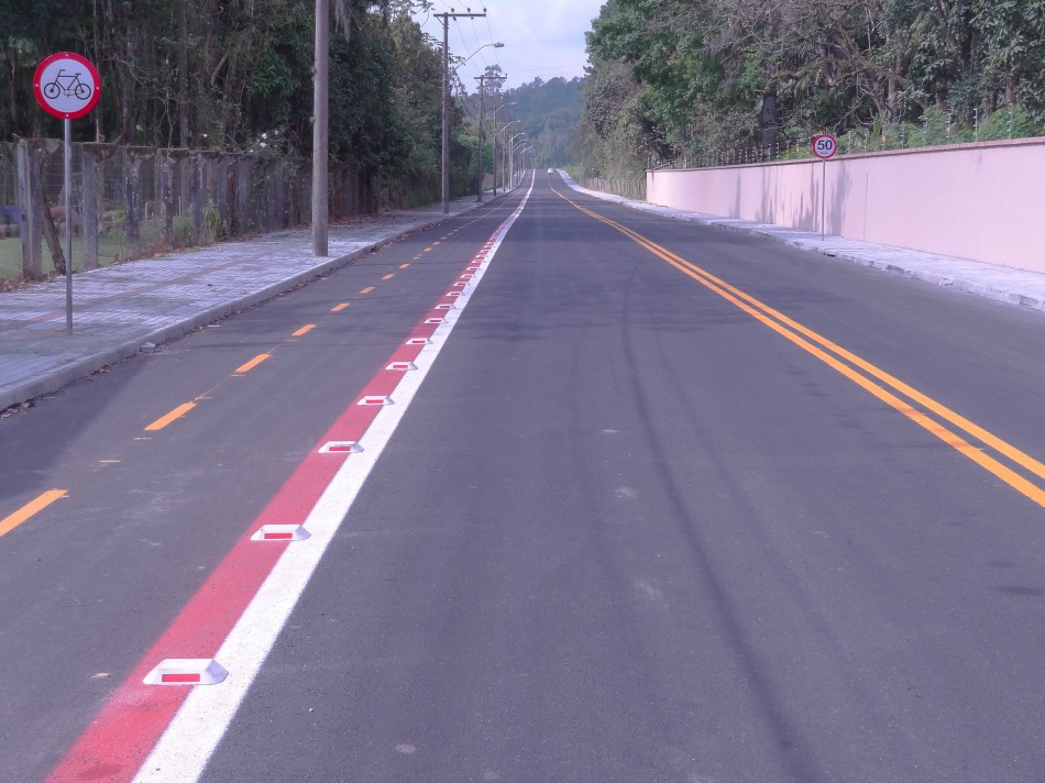 Prefeitura entrega pavimentação da Rua Ewaldo Jansen, no Salto Weissbach