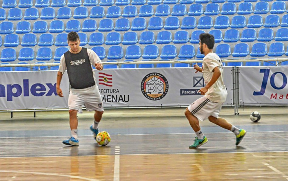 Futsal masculino faz a primeira partida das quartas de final do Estadual