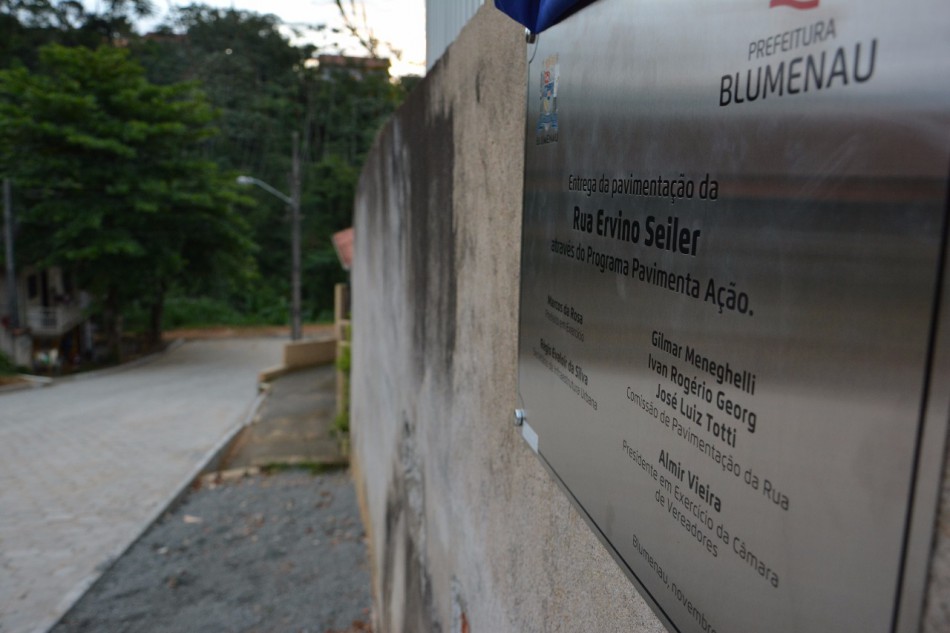 Pavimentação é entregue à comunidade do bairro Fortaleza