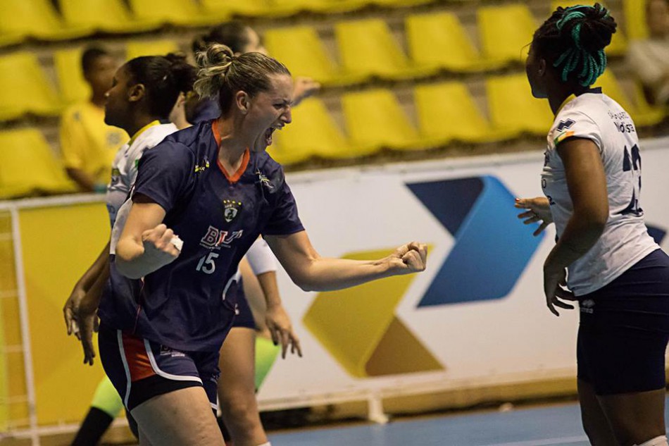 Handebol feminino enfrenta São Bernardo pela semifinal da Liga Nacional