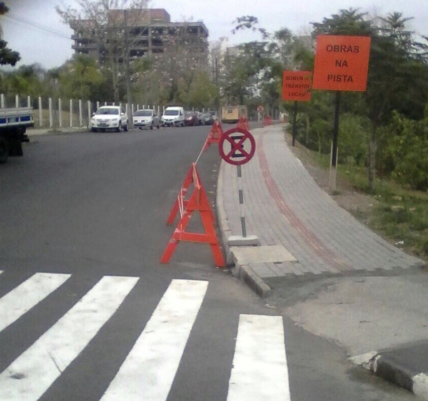 Sinalização temporária indicará vagas de estacionamento na Rua do Fórum