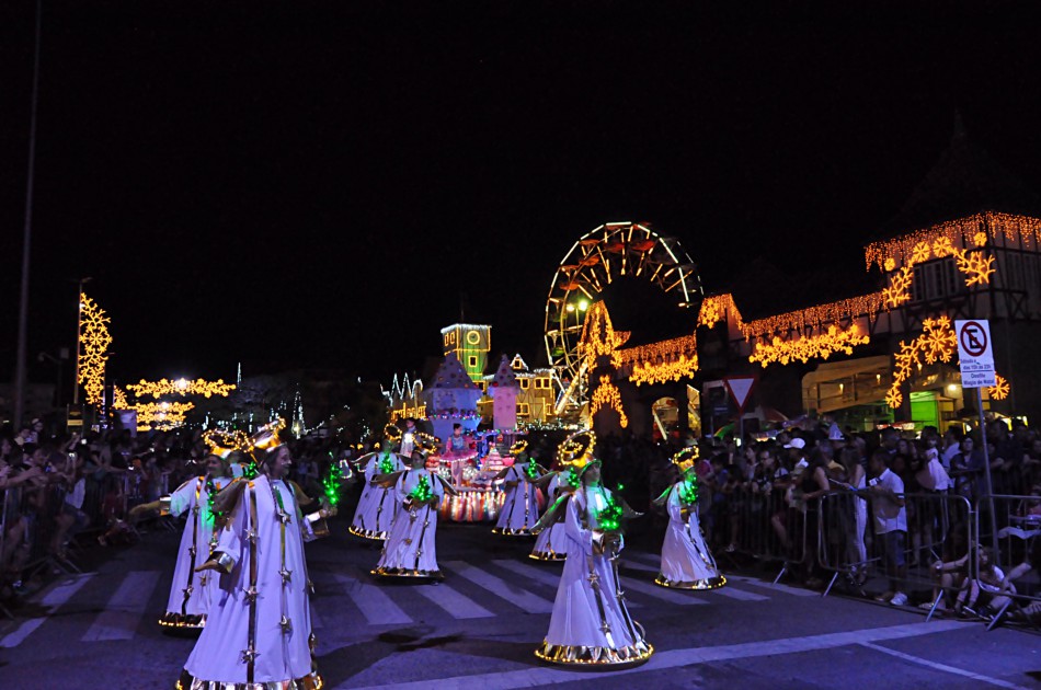 Desfile de Natal terá espaço e audiodescrição para deficientes visuais