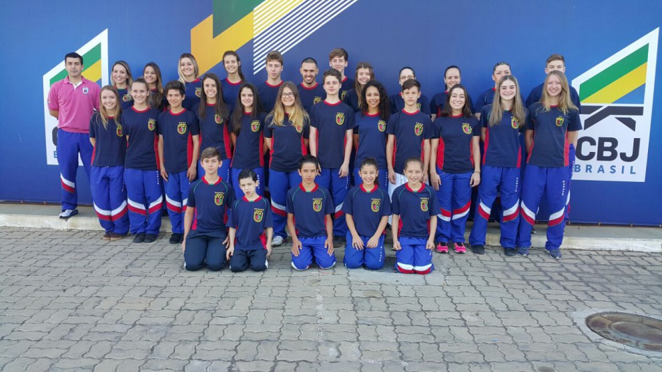 Karatê de Blumenau conquista 18 medalhas no Campeonato Brasileiro