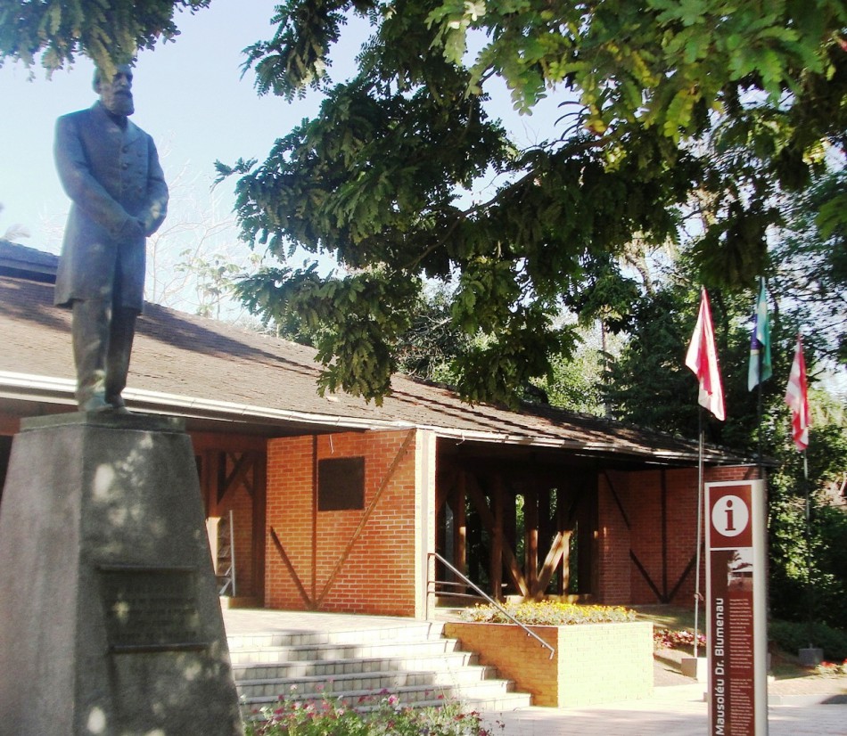 Evento marca a passagem dos 118 anos de falecimento do Dr. Blumenau