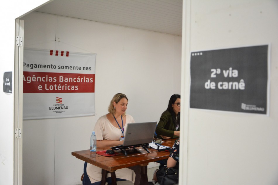 Central do IPTU atende 430 pessoas no primeiro dia de funcionamento