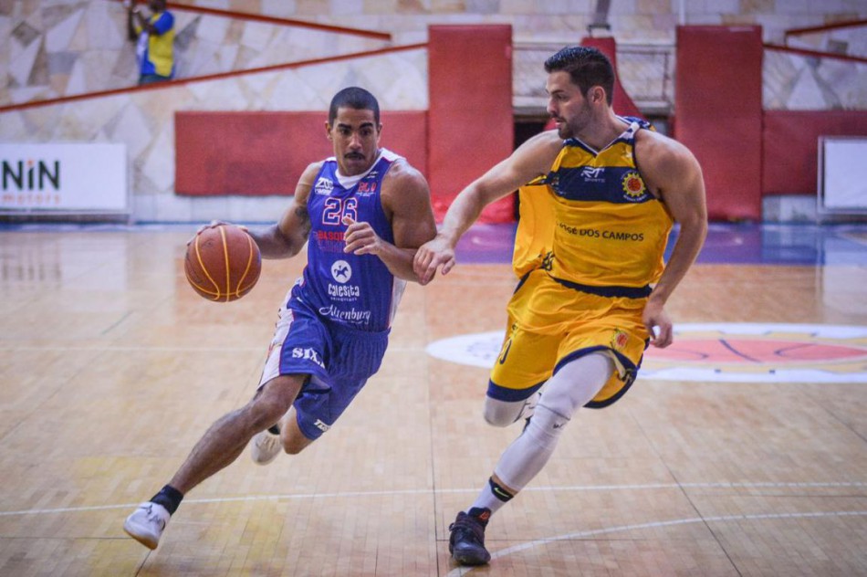 Basquete masculino é superado por São José no primeiro jogo fora de casa