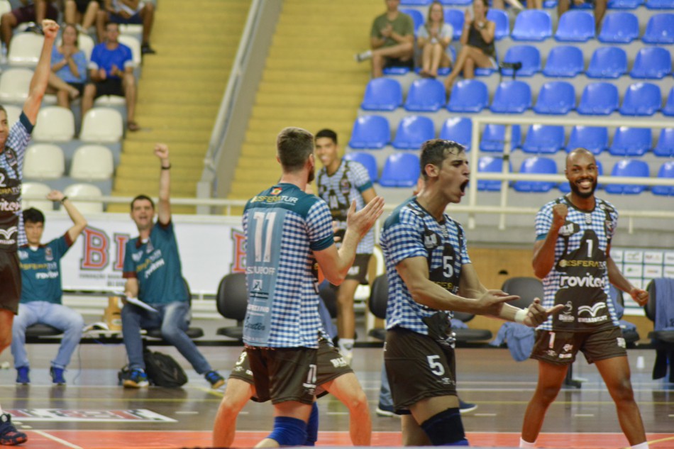 Vôlei masculino enfrenta Montecristo (GO) pela Superliga B