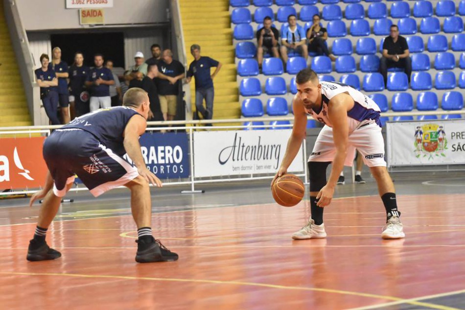 Basquete masculino é superado por quatro pontos pelo São José (SP)