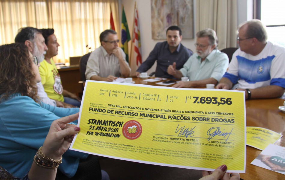 Projetos sociais recebem parte dos lucros do Stammtisch