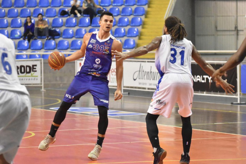 Basquete masculino é superado por Macaé pela Liga Ouro