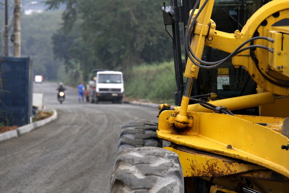 Avançam as obras para pavimentação da Rua Wilhelm Knaesel Sênior