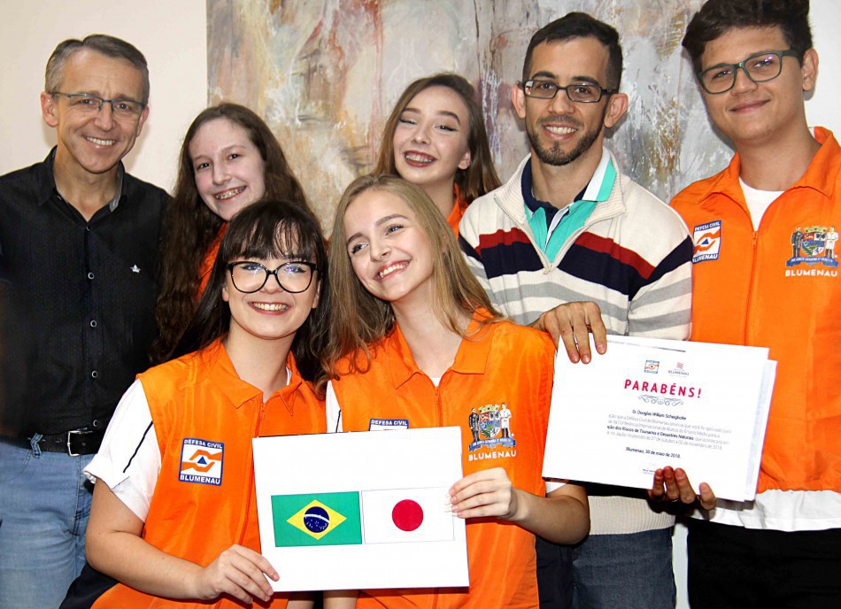 Alunos de Blumenau vão representar o país em conferência no Japão