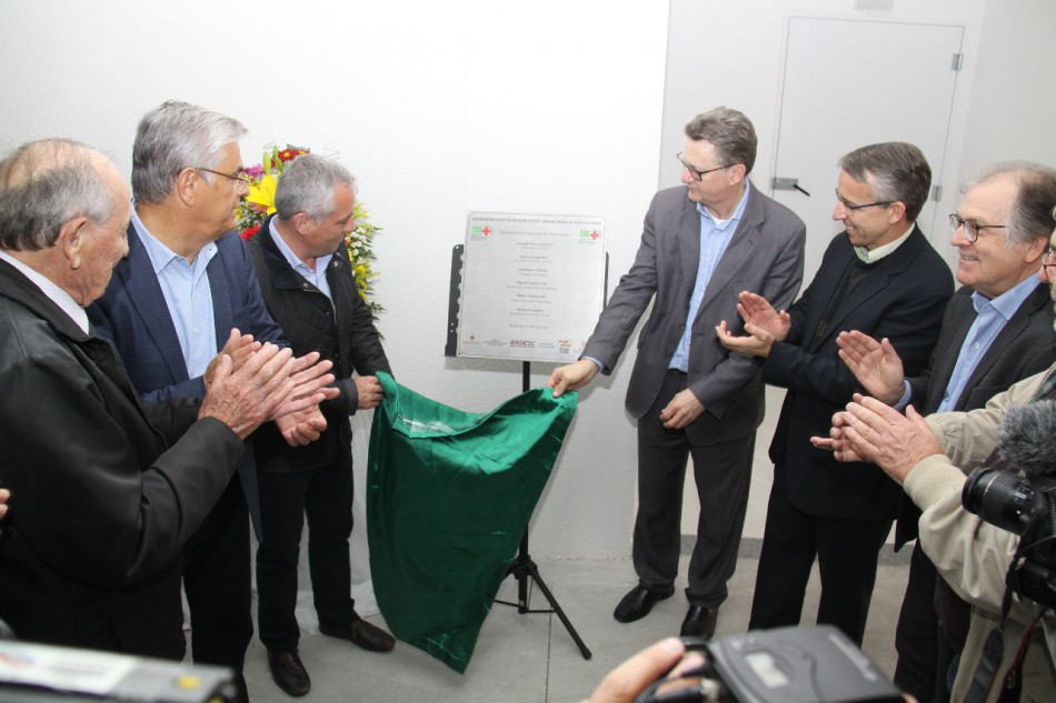Prefeito participa da entrega de nova ala do Hospital Misericórdia