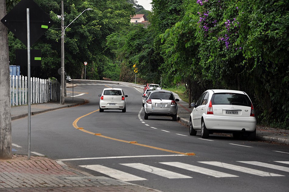 Pavimentação da Rua do Fórum é entregue à comunidade