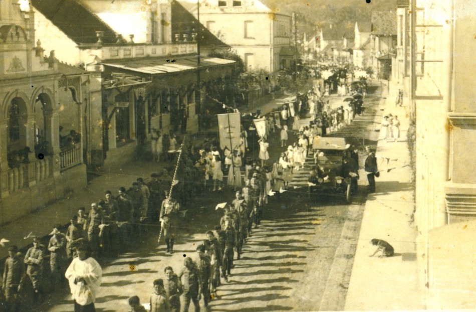 Memória Digital: Corpus Christi