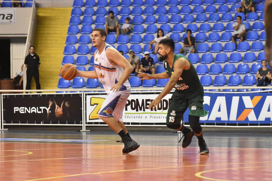 Basquete masculino faz dois jogos fora de casa pela Liga Ouro