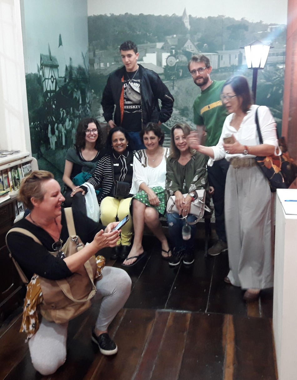 Estrangeiros visitam Museu de Hábitos e Costumes