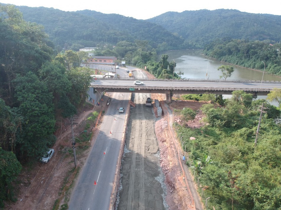Obras do binário das ruas República Argentina e Chile atingem 30%