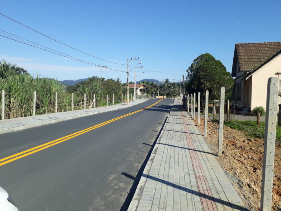 Pavimentação da Rua Rio Bonito perto de ser concluída 