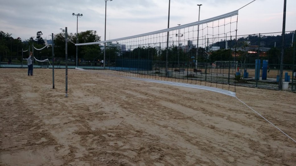 Quadras de vôlei do Parque Ramiro Ruediger são liberadas para o público