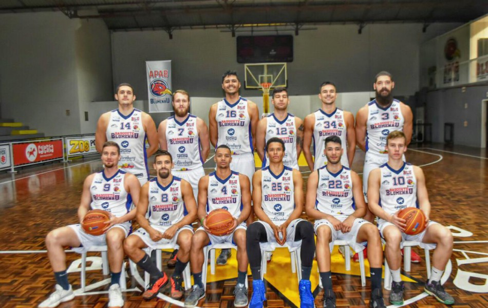 Basquete masculino estreia na Copa SC e bicicross disputa o Brasileiro