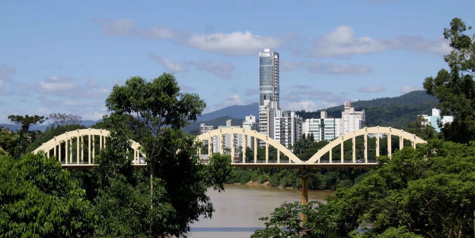 Trânsito na Ponte dos Arcos será fechado neste sábado