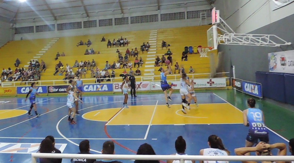 Basquete feminino vence Catanduva (SP) fora de casa