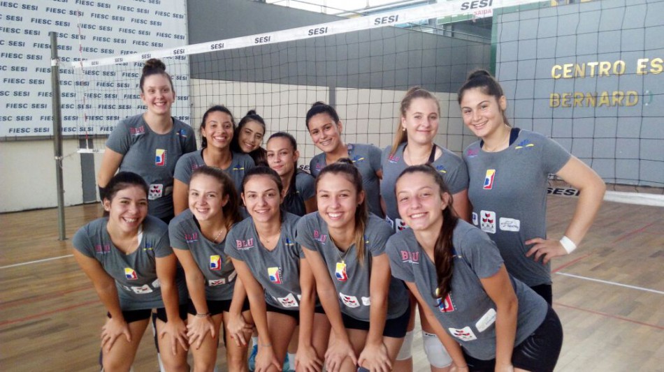Vôlei infantojuvenil feminino estreia neste fim de semana no Estadual