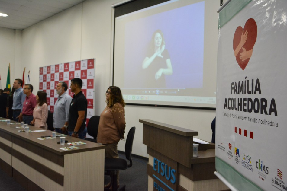 Blumenau passa a contar com o Serviço Família Acolhedora