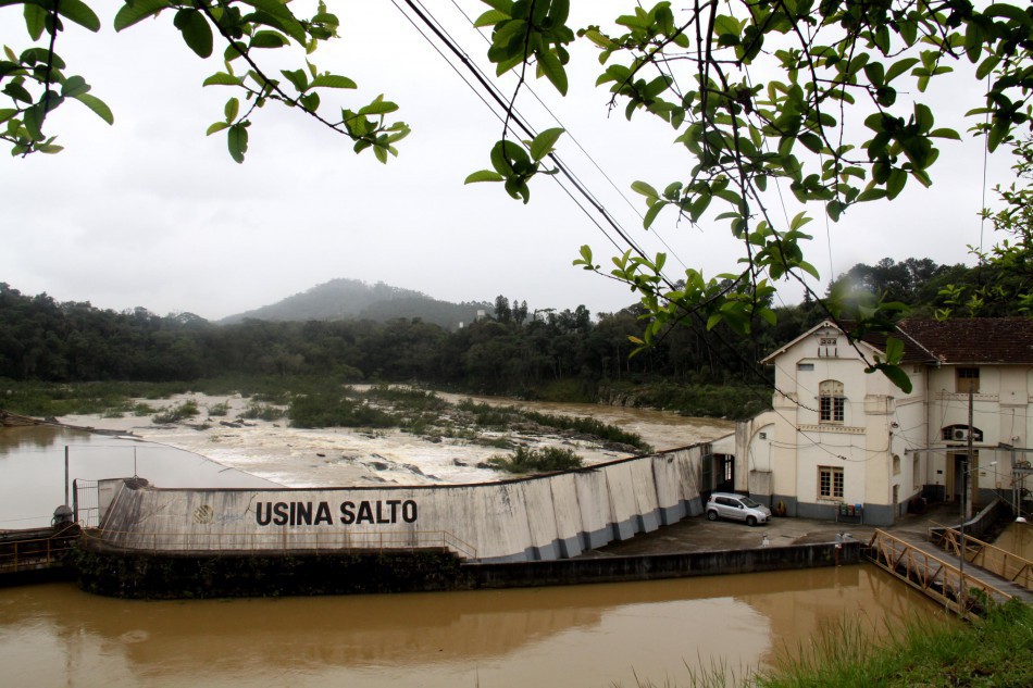 Troca das comportas da Usina do Salto afeta o abastecimento de água nesta terça-feira, dia 25