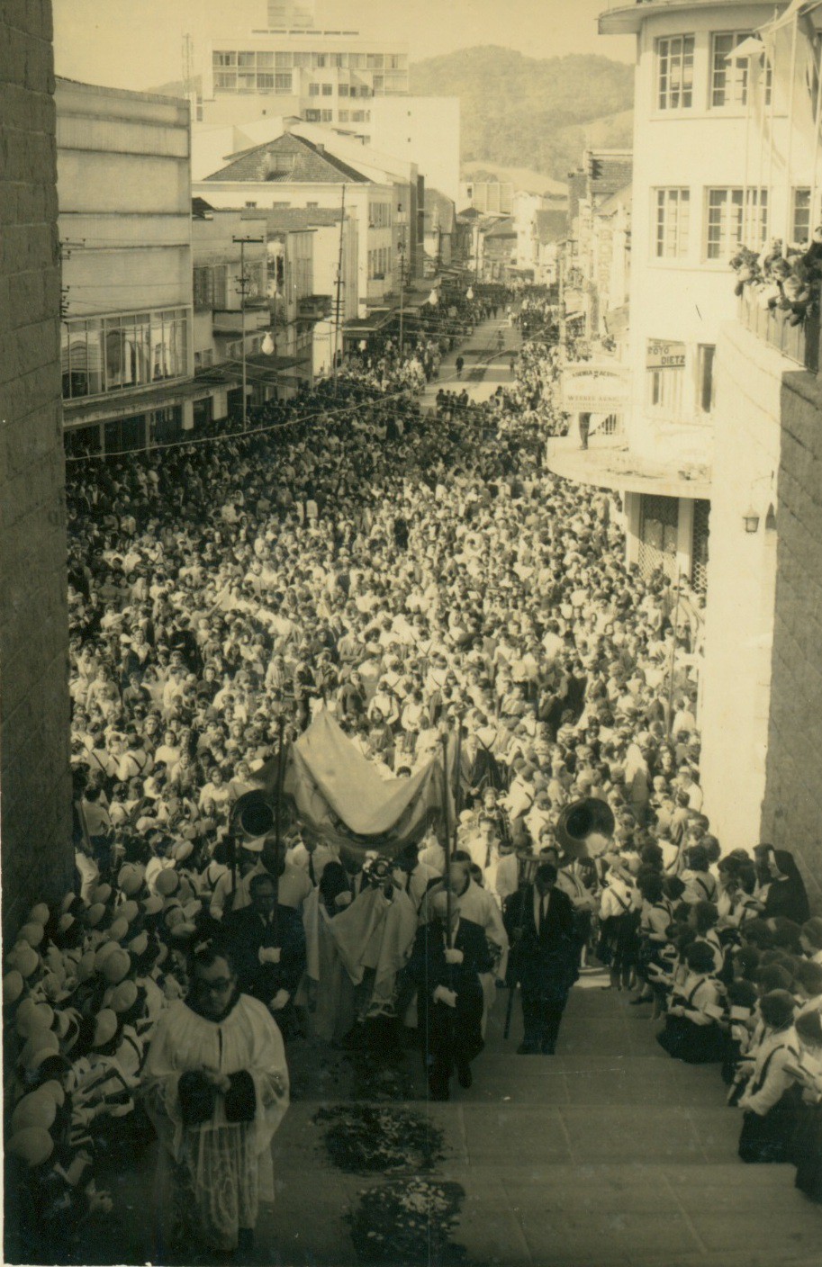 Memória Digital: Corpus Christi