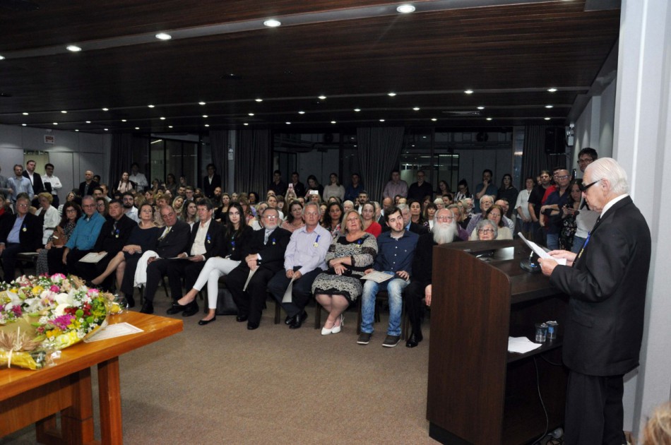 Entrega da Comenda Rose Gaertner emociona setor cultural
