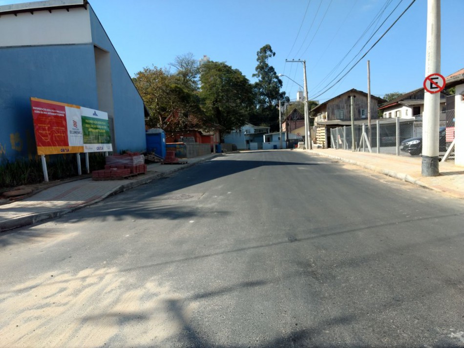 Obra na Rua Antônio Bittelbrunn recebe acabamentos finais