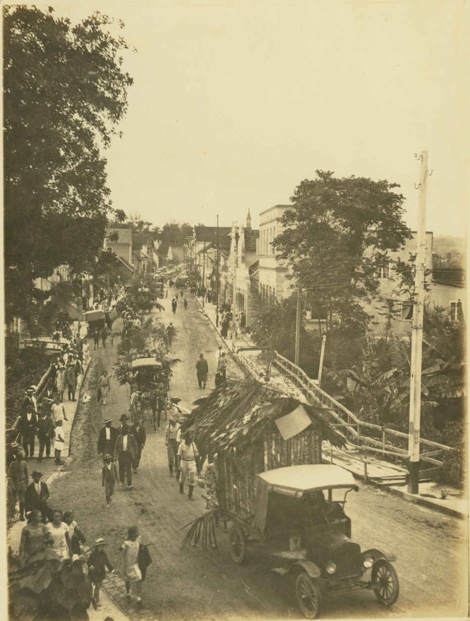 Memória Digital: aniversário de Blumenau