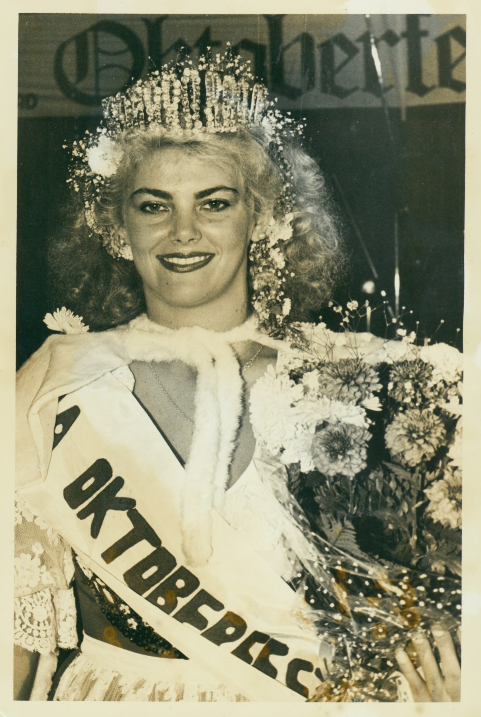 Memória Digital: Oktoberfest e a rainha de 1988