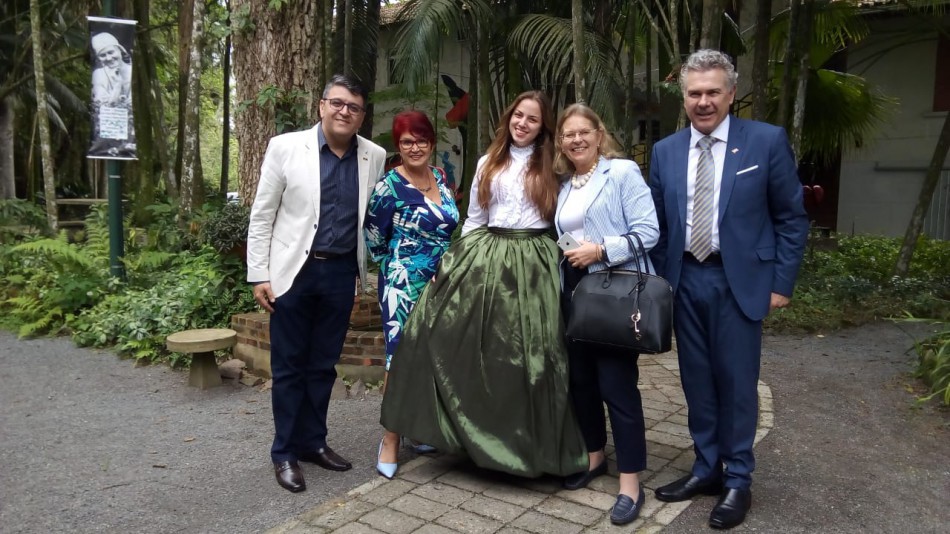 Representantes da Áustria visitam Museu da Família Colonial