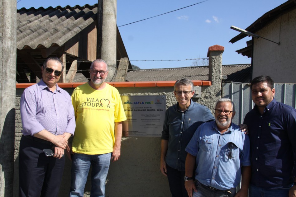 Prefeitura entrega obras de pavimentação na Região Norte