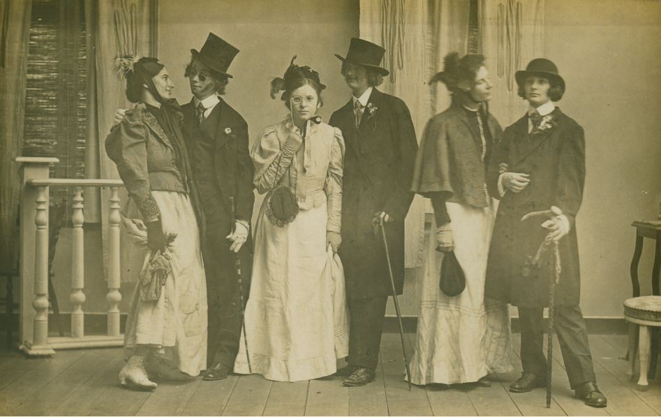 Memória Digital: Sociedade Teatral Frohsinn