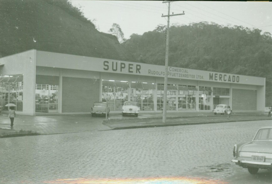 Memória Digital: Supermercado Pfuetzenreiter
