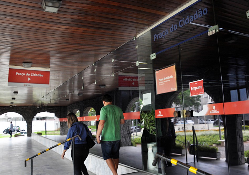 Seterb reabre atendimento da Área Azul na Praça do Cidadão e Intendência do Garcia