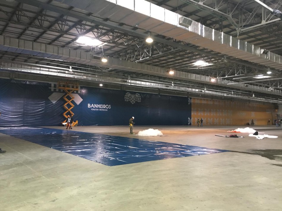 Montagem da Oktoberfest Blumenau está a todo vapor na Vila Germânica 