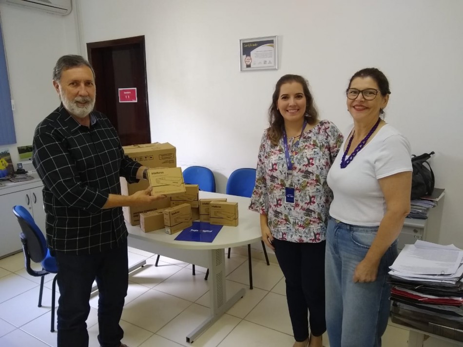 Secretaria de Desenvolvimento Social recebe kits de TV digital